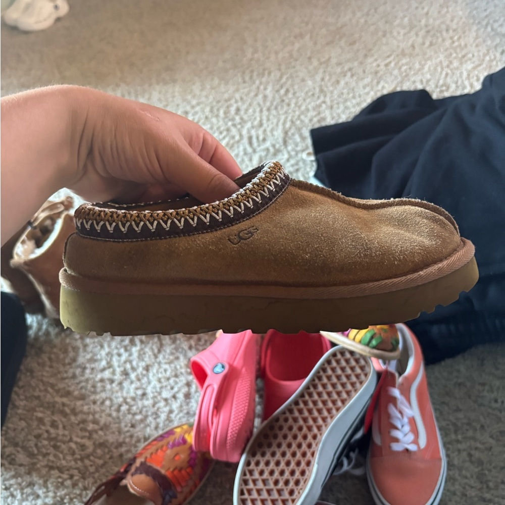 UGG Tan Tasman boots - Picture 6 of 9